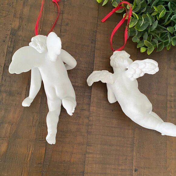 Vintage Pair of Porcelain Bisque Cherub Ornaments - Picture 4 of 4